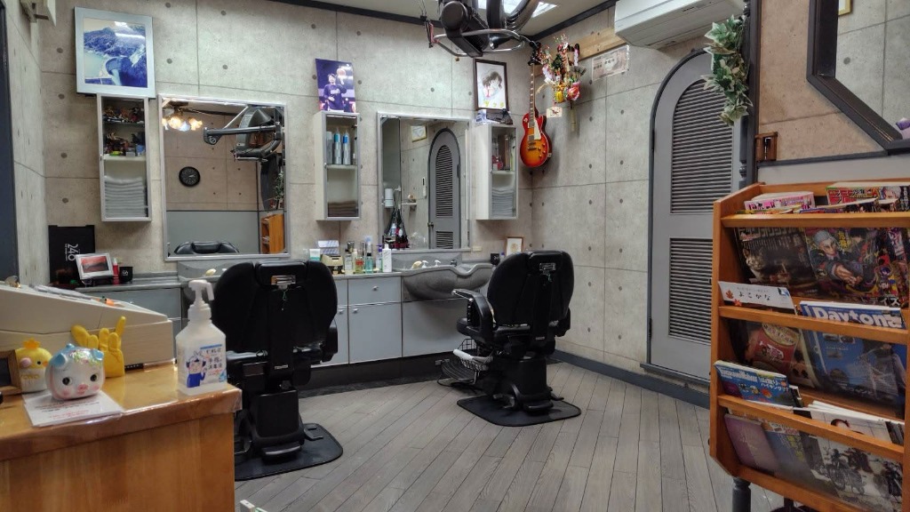ヘアーサロンあらい 店内と設備
